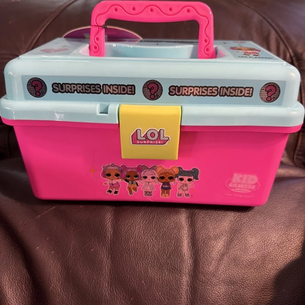 L.O.L Surprise Play Box Tackle Box Accessories Storage Case Comes w/ 2 Bobber+